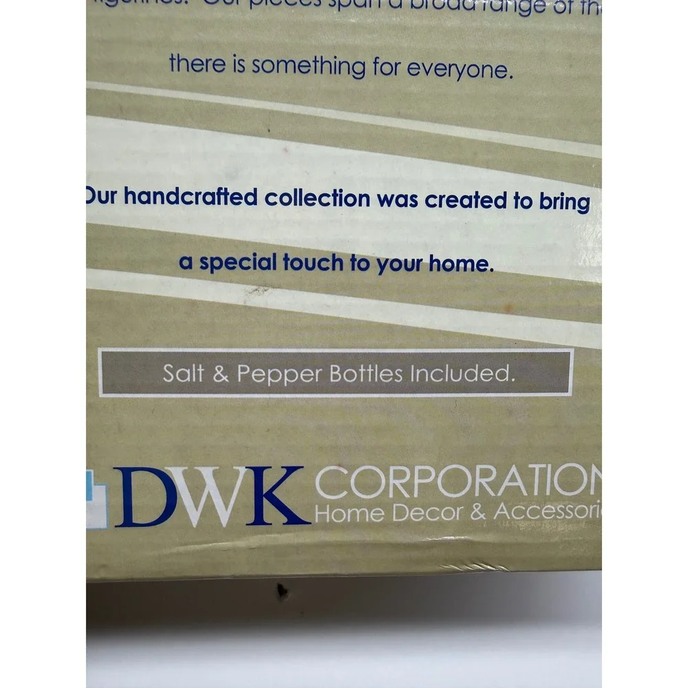 DWK Trailer Spice Green Farm Tractor Salt and Pepper Shaker Set New in Box